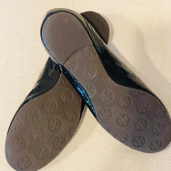 Tory Burch Ballet Black Patent Flats - Picture 3 of 3